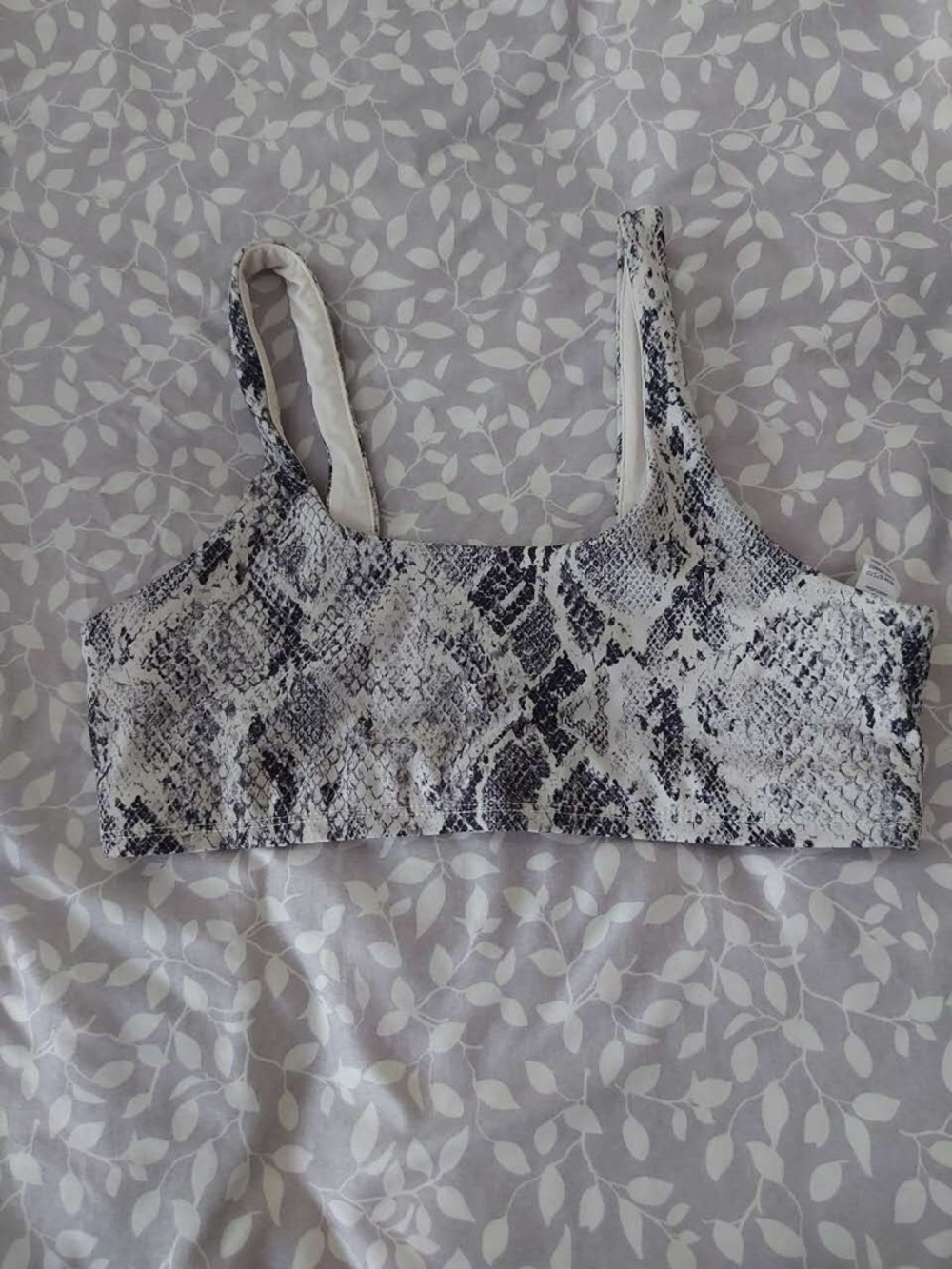 Alo snakeskin print sports bra